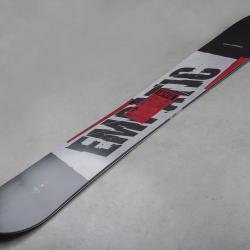 Gravity Empatic 23/24 snowboard + sleva 400,- na příslušenství
