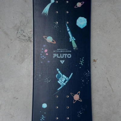 Gravity Pluto dětský snowboard + Gravity Cosmo vázání
