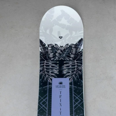 Gravity Trinity 24/25 dámský snowboard + Raven S230 Black/violet vázání
