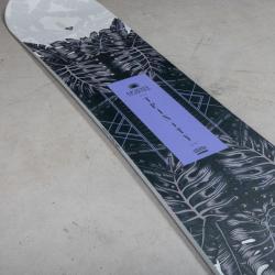 Gravity Trinity 24/25 snowboard + Raven Fastec FT360 white vázání + Raven Pearl white boty