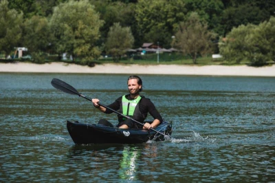 Gumotex Rush 1 SET - 1 nafukovací kajak (v ceně: pádlo, pumpa, obal na mobil, vak na loď) + sleva 1500,- na příslušenství