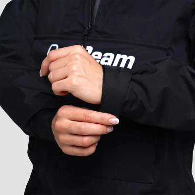 GymBeam Dámská bunda Rain Smock Black POUZE M (VÝPRODEJ)