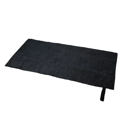 GymBeam Sportovní ručník z mikrovlákna Medium Black