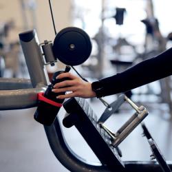Gymbutler magnetický držák na lahev