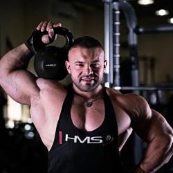 HMS Kettlebell pokrytý vinylem KNV12 12 kg, černý