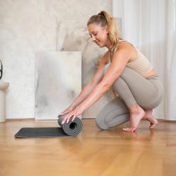 HMS Podložka na jogu YM10 sivá