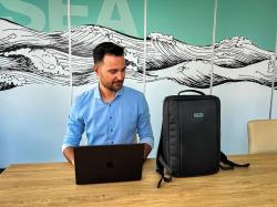 Husky Office 12l black batoh