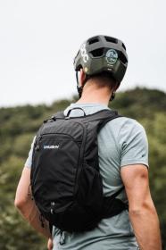 Husky Peten 15l black batoh Turistika/Cyklistika