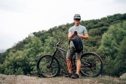 Husky Peten 15l black batoh Turistika/Cyklistika