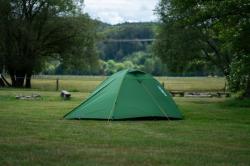 Husky Beast 3 zelený lehký turistický stan + sleva 400,- na příslušenství