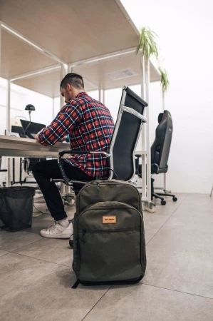 Husky Office Sofer 30l khaki batoh