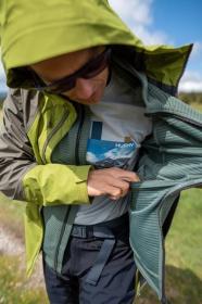 Husky Anara M black pánská mikina s kapucí