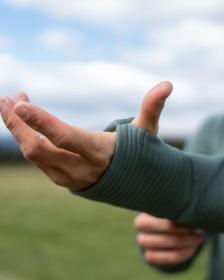 Husky Anara M black pánská mikina s kapucí