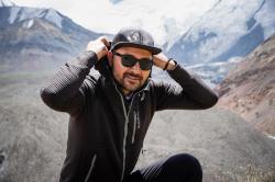 Husky Anara M black pánská mikina s kapucí