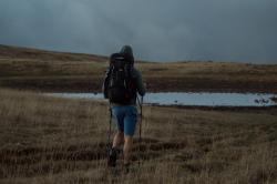 Husky Anara M black pánská mikina s kapucí