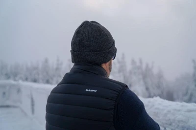 Husky Dresles M mustard pánská péřová vesta