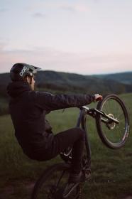 Husky Luma M black pánská ultralehká bunda