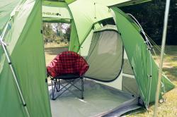 Husky Boston 4 Dural zelený rodinný stan + sleva 600,- na příslušenství