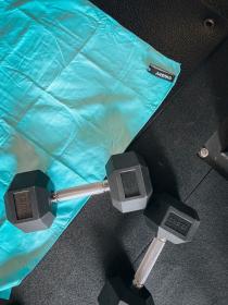 Husky Jack M modrý ručník