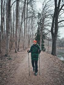 Husky Sones černé trekové holë