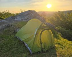 Husky Sawaj Camel 2 zelený ultralight stan + zľava 400,- na príslušenstvo