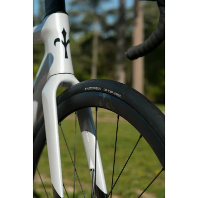 Hutchinson Plášť GP EXPLORER 700x28 kevlar, černý