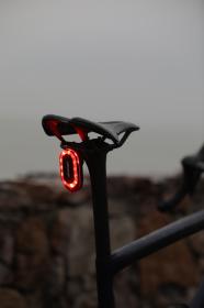 IGPSPORT Blikačka zadní s radarem SR mini