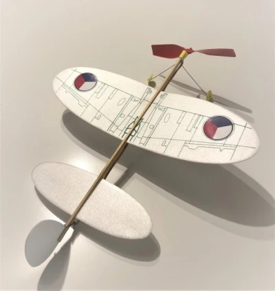 Igralet populární KOMÁR na gumu SPITFIRE