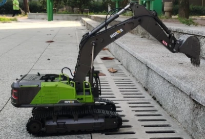 IQ models ACV PROFI bagr 1:14 s kovovou lžící + 3 přídavná zařízení