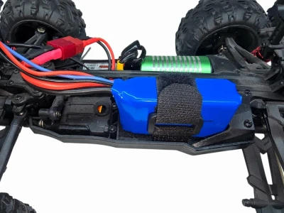 IQ models Li-Po 7,4V 1500 mAh akumulátor s konektorem T-Dean