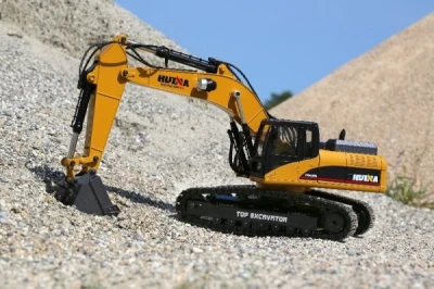 IQ models Celokovový profi žlutý 2,4GHz 1:14 23 kanálů pásový bagr