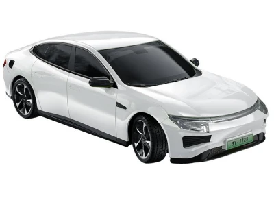 IQ models bílý elektromobil na dálkové ovládání
