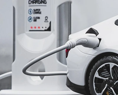 IQ models bílý elektromobil na dálkové ovládání