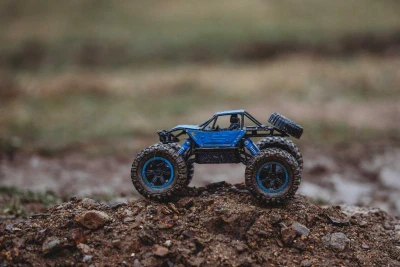 IQ models Kovový MZ-Climb 1/14 s GRAVITI senzorem - modrý
