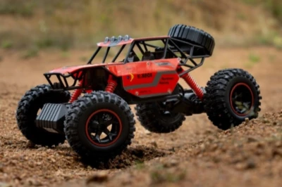 IQ models MZ-88 1/14 - RC auto do terénu - červená