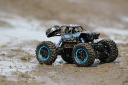 IQ models MZ-CLIMB - supersilný crawler 1/14 - modrý