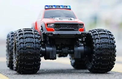 IQ models Pickup červený proporcionální RC obojživelník