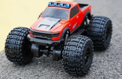 IQ models Pickup červený proporcionální RC obojživelník