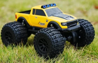 IQ models Pickup žlutý proporcionální RC obojživelník