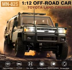 IQ models RC auto Land Cruiser TOYOTA Supertourer - stříbrná + náhradní akumulátor