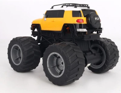 IQ models RC auto Toyota Cruiser 1/24 žlutá