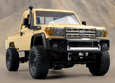 IQ models RC Land Cruiser TOYOTA písková + náhradní akumulátor