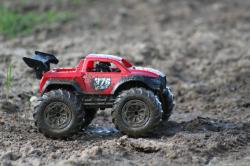 IQ models RC obojživelné auto Off-road Monster Truck 376 červená