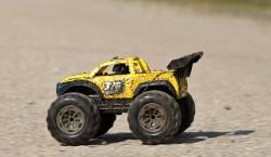 IQ models RC obojživelné auto Off-road Monster Truck 376 žlutá