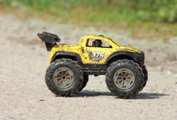 IQ models RC obojživelné auto Off-road Monster Truck 376 žlutá