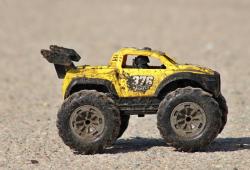 IQ models RC obojživelné auto Off-road Monster Truck 376 žlutá