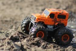 IQ models RC obojživelník Defender 90 - oranžová