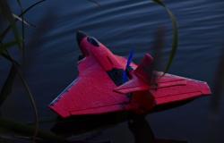 IQ models RC Stíhačka Raptor-650 červená