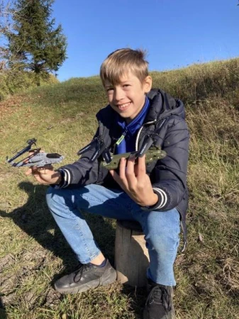 IQ models Blackhawk khaki RC vrtulník