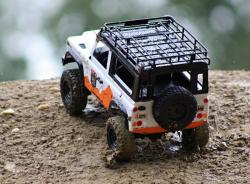 IQ models RMT LAND ROVER TRAIL V2.0. 1/12 - bílý